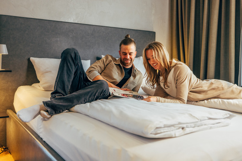2025 02 HOTEL SUITE ERDE PAAR 17